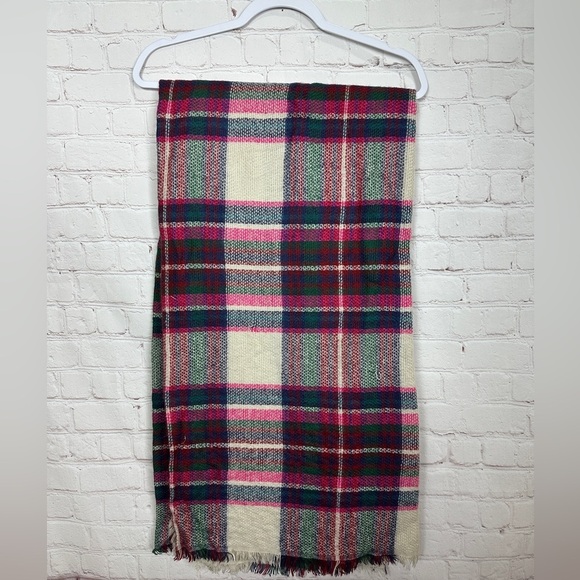 red And Green‎ Tartan Plaid Scarf rectangle fringe edges 56" x 16.5" - Picture 1 of 2